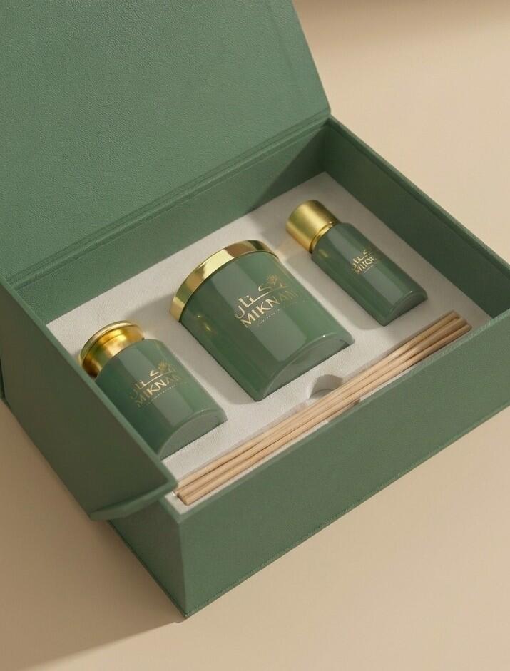 Miknan branded candle gift box — white label corporate candle gifting UAE